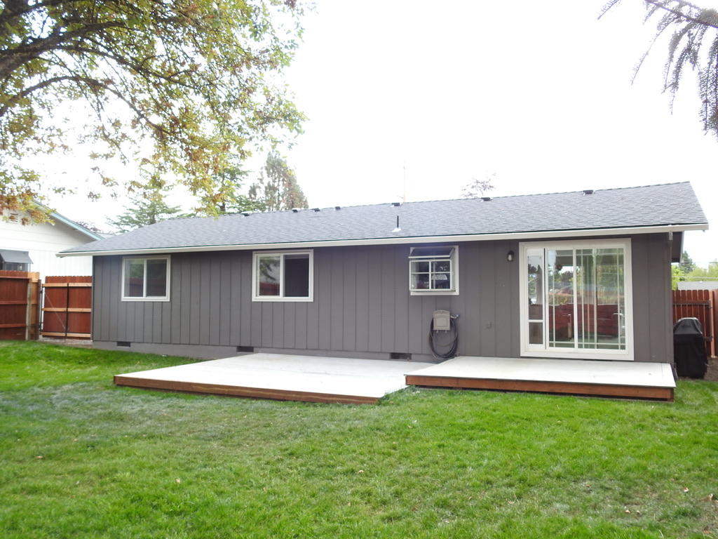3153 Delta Waters Road Medford, OR 97504 - Photo 20 of 22 7AE72064-63E1-49AD-B42D-5620BB729377_1_1