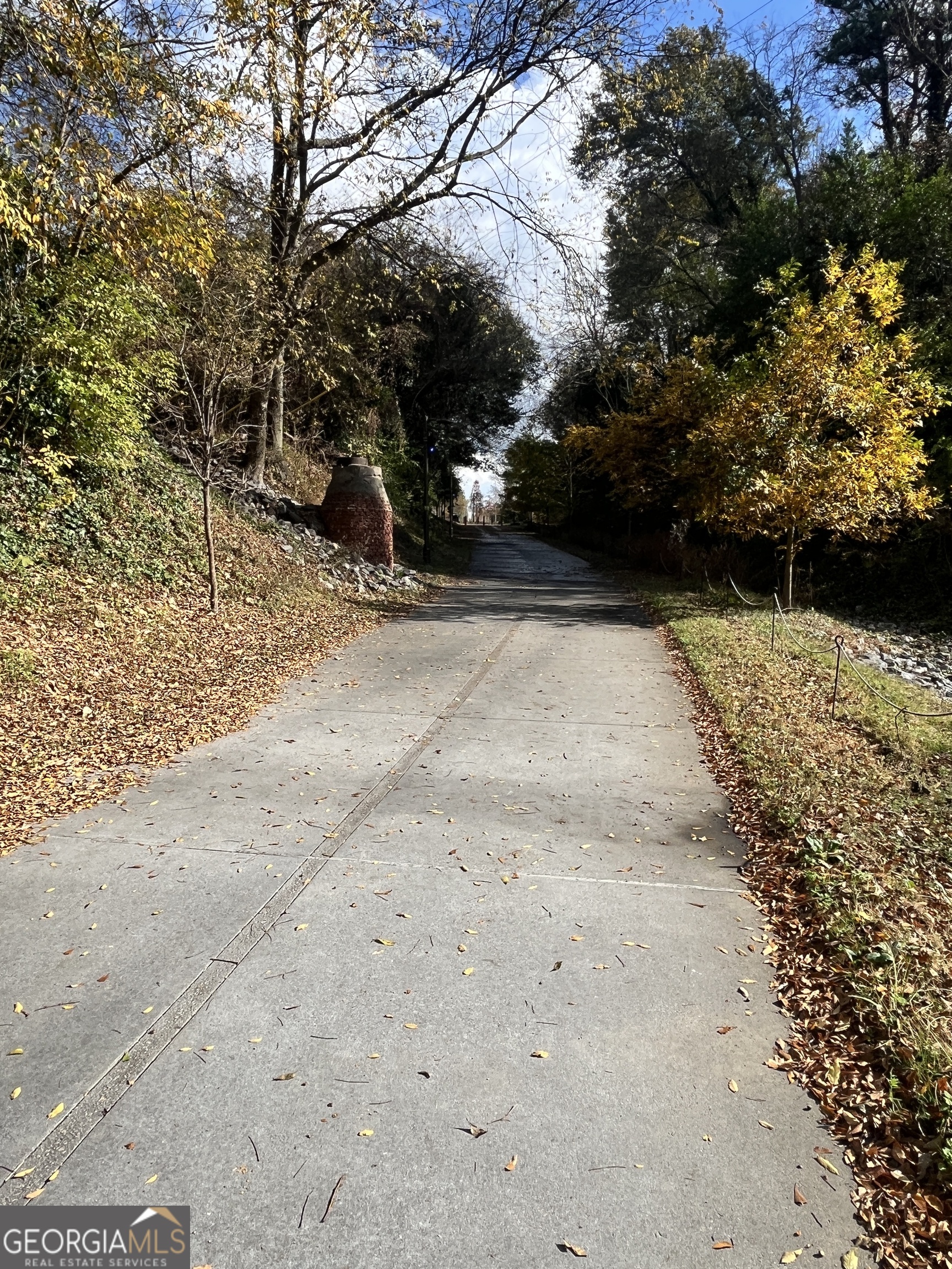 730 Glass Street Northwest Atlanta, GA 30318 - Photo 40 of 50 a view of road and trees