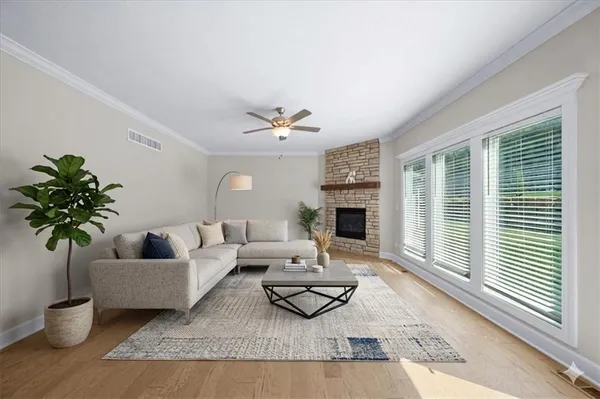 $430,000 | 6809 Prairie Lane, Parkville, MO 64152