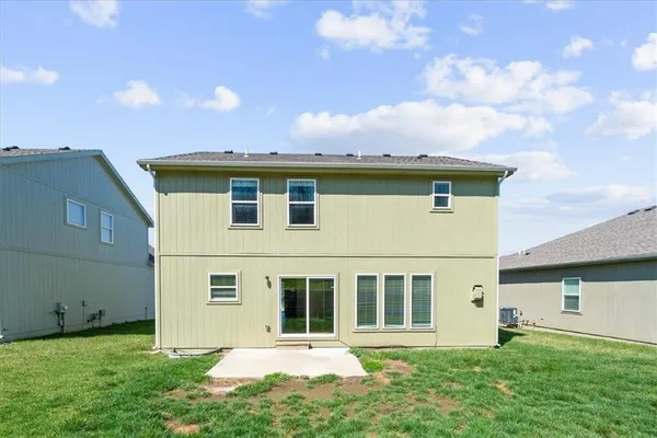 $430,000 | 6809 Prairie Lane, Parkville, MO 64152