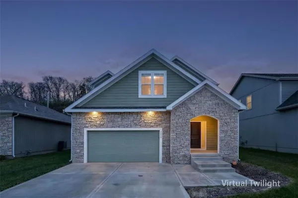 $430,000 | 6809 Prairie Lane, Parkville, MO 64152