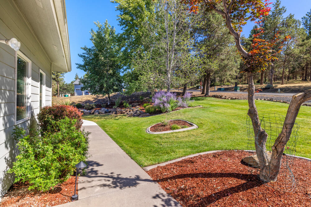 10046 Dowitcher Road Klamath Falls, OR 97601 - Photo 47 of 73 10046DowitcherRd-12