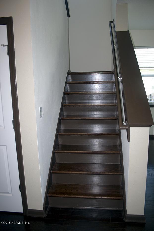 16313 Tisons Bluff Road Jacksonville, FL 32218 - Photo 29 of 73 Stairway 1st lvl