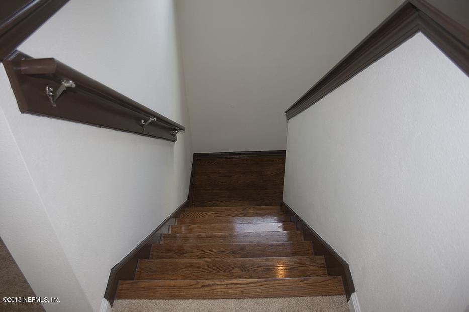 16313 Tisons Bluff Road Jacksonville, FL 32218 - Photo 30 of 73 Stairs second level
