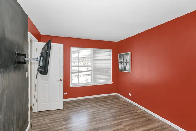 $280,000 | 460 Lancaster Drive, Pingree Grove, IL 60140