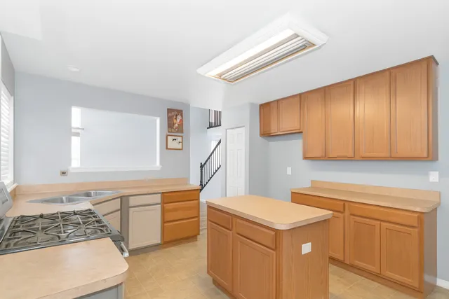 $280,000 | 460 Lancaster Drive, Pingree Grove, IL 60140