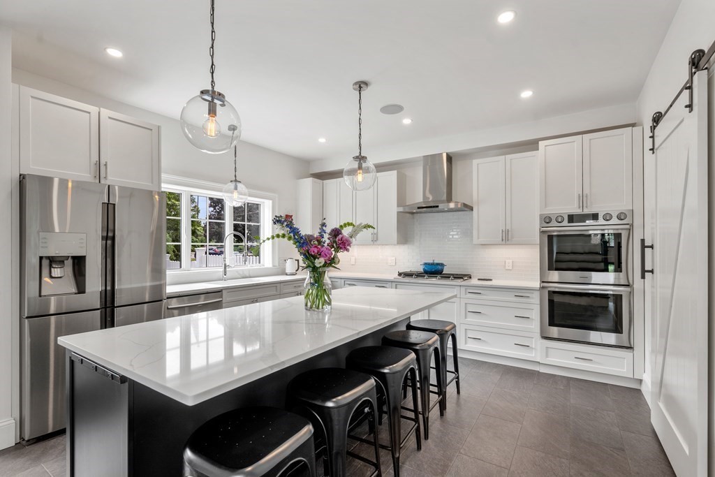 8 Rutledge Street Boston, MA 02132 - Photo 3 of 12