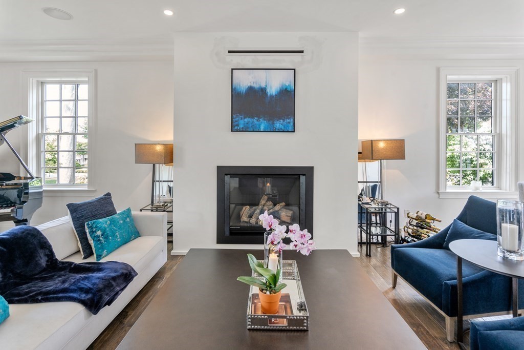 8 Rutledge Street Boston, MA 02132 - Photo 7 of 12