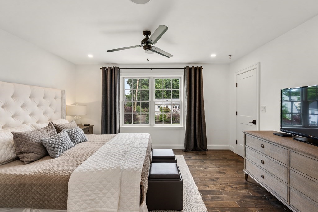 8 Rutledge Street Boston, MA 02132 - Photo 9 of 12