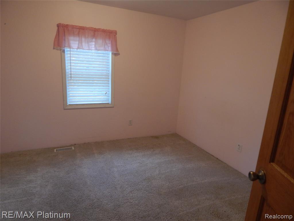 10321 East Lovejoy Road Perry, MI 48872 - Photo 25 of 53