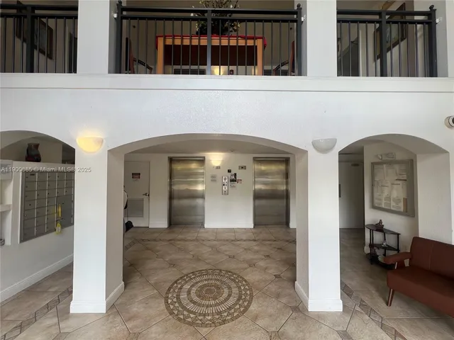 $2,700 | 9340 Fontainebleau Boulevard, Unit W206, Miami, FL 33172