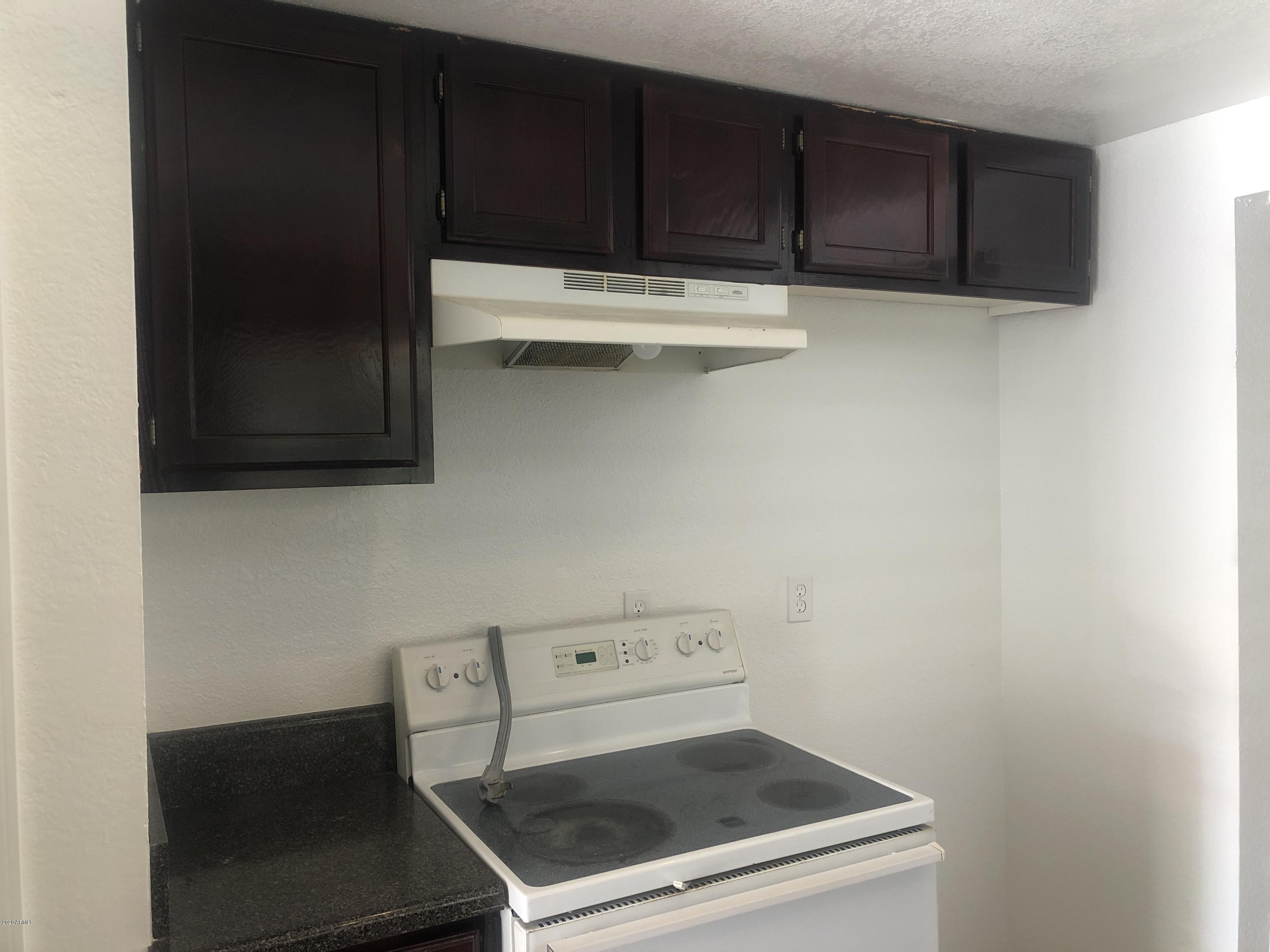 1748 East Vineyard Road Phoenix, AZ 85042 - Photo 7 of 25 IMG_3876
