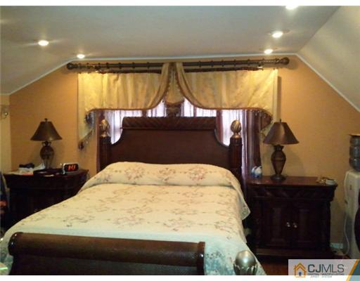 2 Smalley Road Edison, NJ 08817 - Photo 2 of 7 Gallery Image 2
