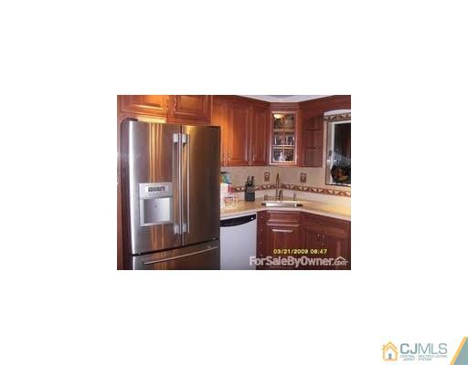 2 Smalley Road Edison, NJ 08817 - Photo 5 of 7 Gallery Image 5