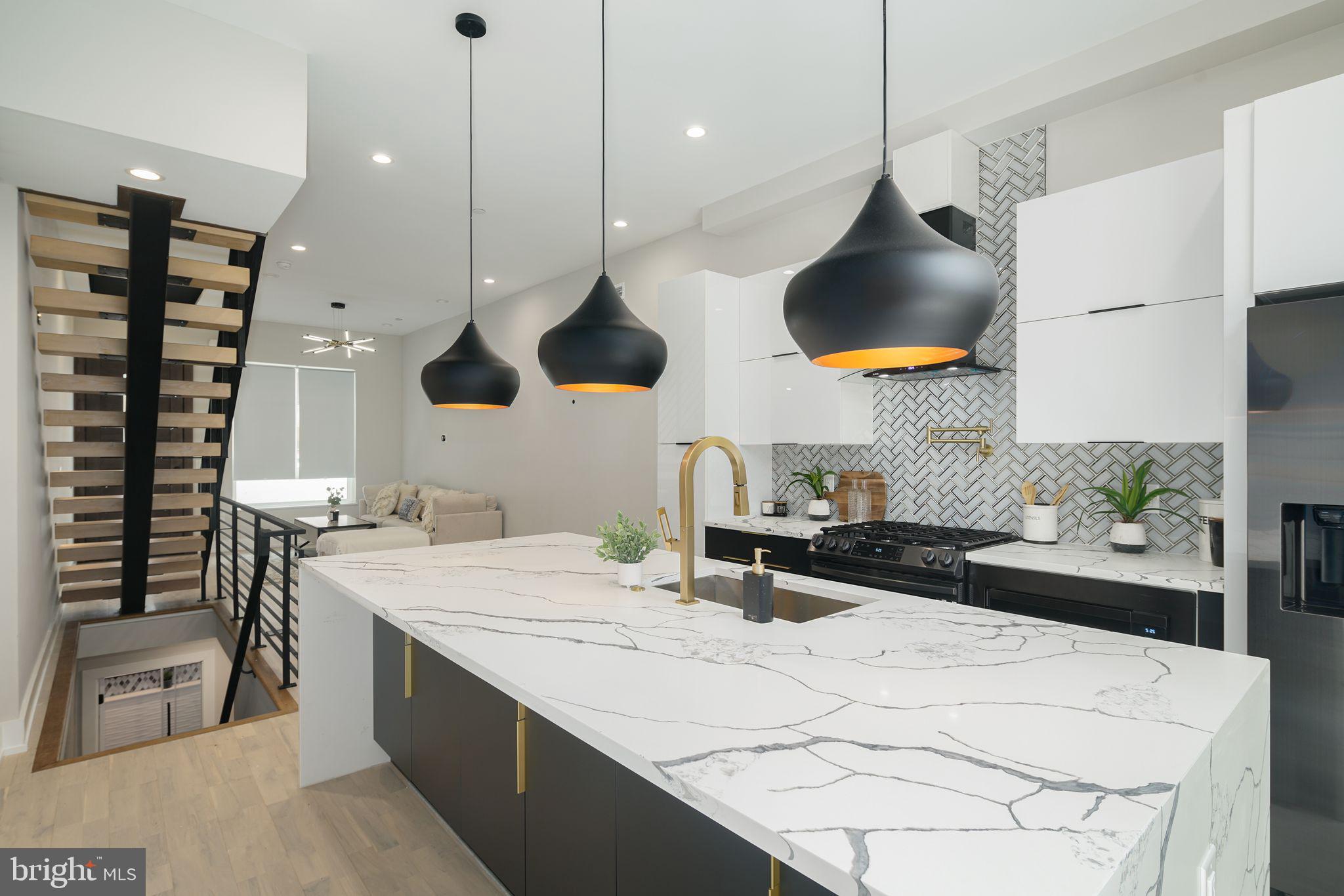 1546 South Bambrey St  