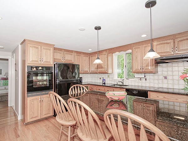 60 Kingston Road Waltham, MA 02451 - Photo 6 of 29