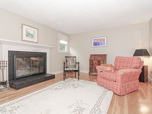 60 Kingston Road Waltham, MA 02451 - Photo 8 of 29