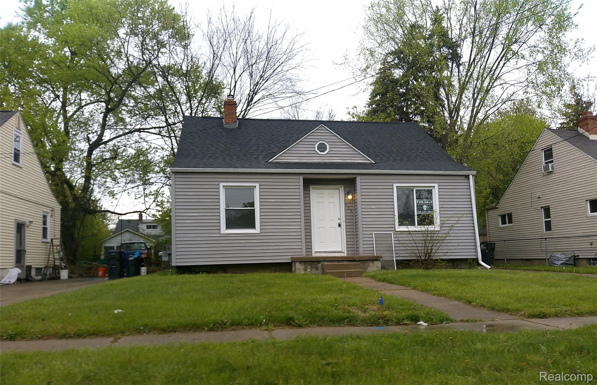 846 West Hemphill Road Flint, MI 48507 - Photo 3 of 20 DSCF0541.JPG