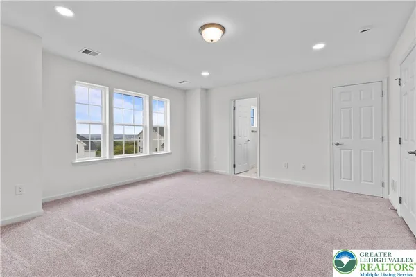 $799,900 | 4929 Farrcroft Drive, Unit 83B, Easton, PA 18040