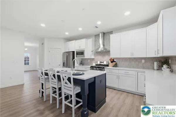 $799,900 | 4929 Farrcroft Drive, Unit 83B, Easton, PA 18040