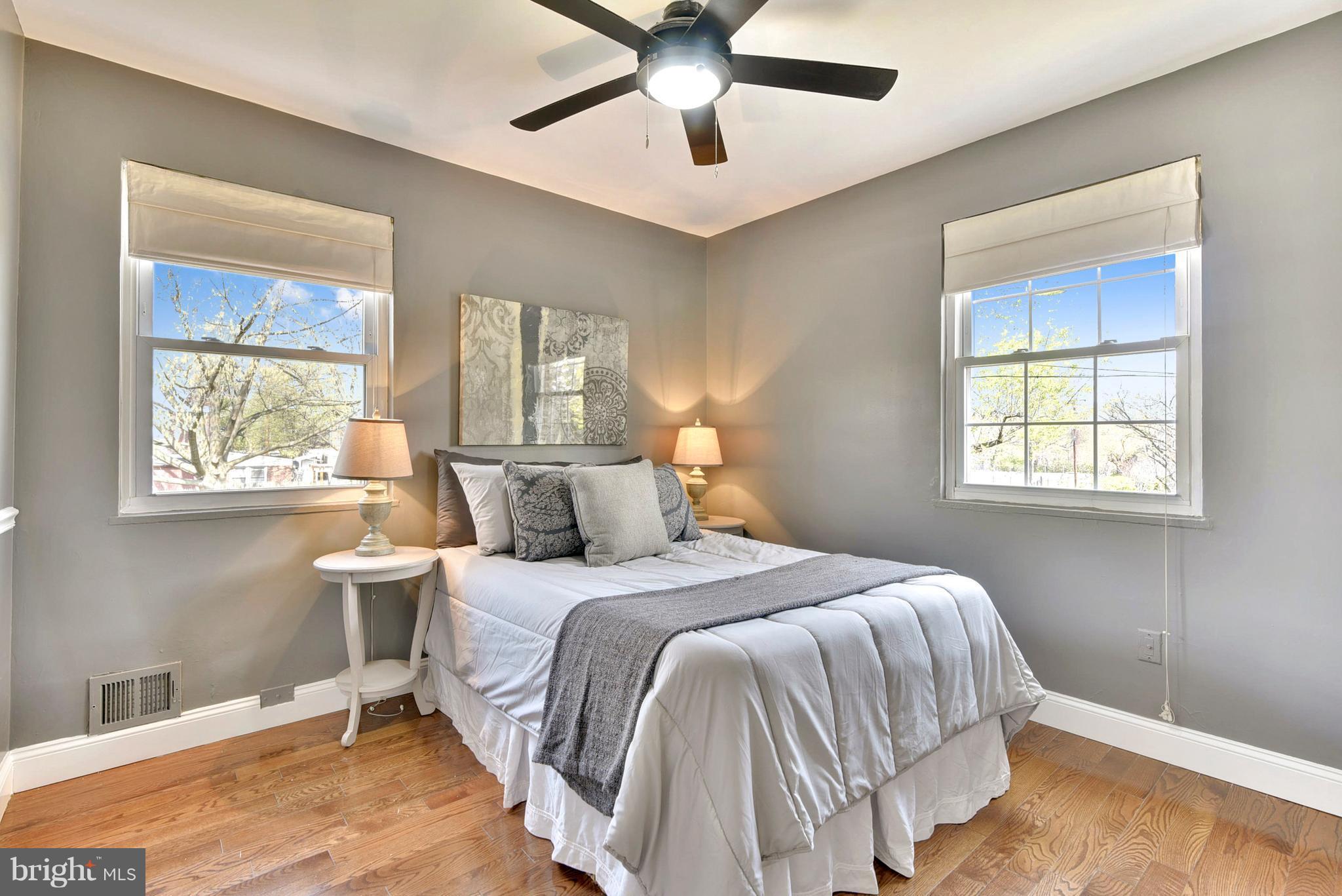 51 West Reed Avenue Alexandria, VA 22305 - Photo 13 of 30 Second bedroom on upper level