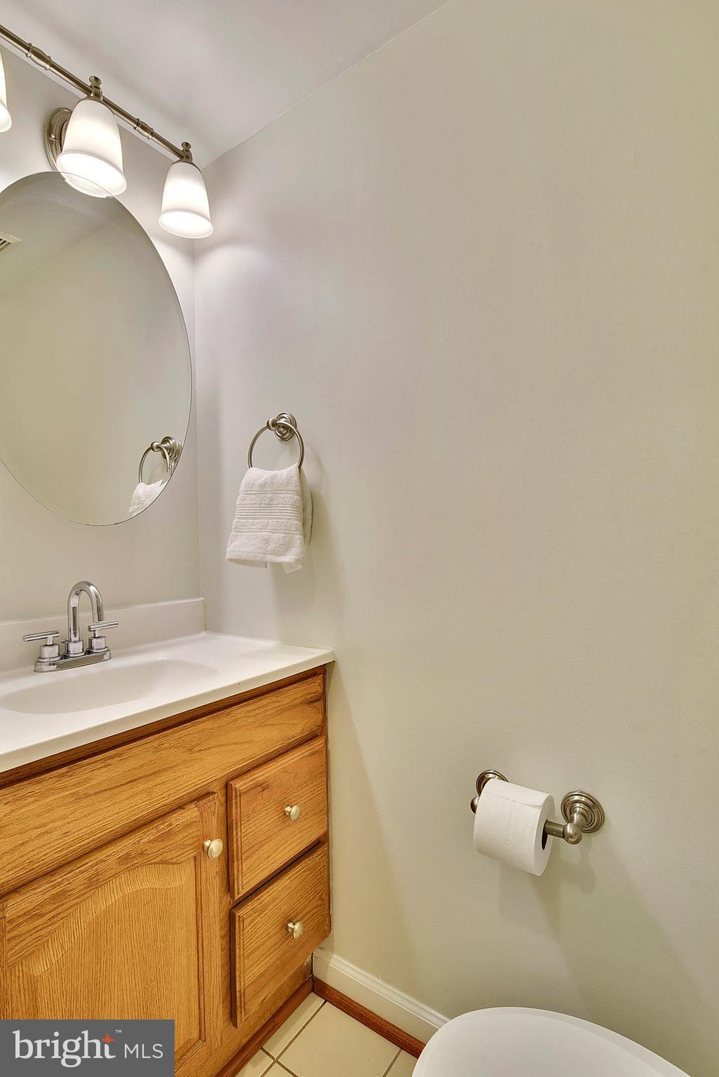 51 West Reed Avenue Alexandria, VA 22305 - Photo 10 of 30 Powder room on main level