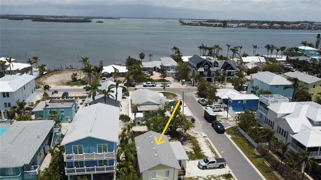 $900,000 | 300 22nd Street North, Bradenton Beach, FL 34217