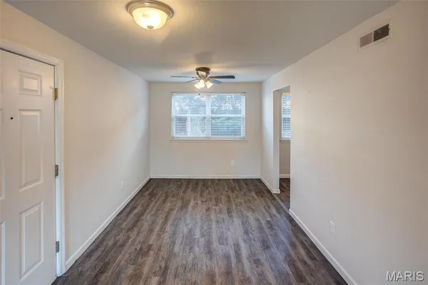 $2,000 | 1926 Hunting Lake Court, Unit 103, St. Louis, MO 63122