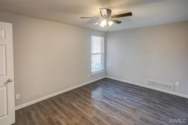 $2,000 | 1926 Hunting Lake Court, Unit 103, St. Louis, MO 63122