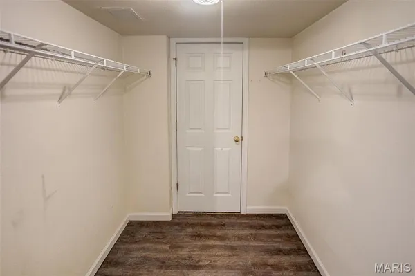 $2,000 | 1926 Hunting Lake Court, Unit 103, St. Louis, MO 63122