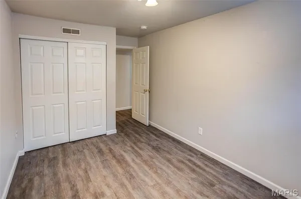 $2,000 | 1926 Hunting Lake Court, Unit 103, St. Louis, MO 63122