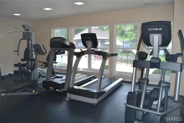 $2,000 | 1926 Hunting Lake Court, Unit 103, St. Louis, MO 63122