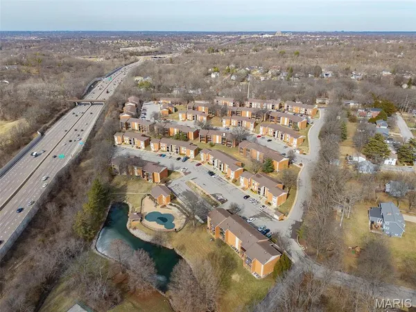 $2,000 | 1926 Hunting Lake Court, Unit 103, St. Louis, MO 63122