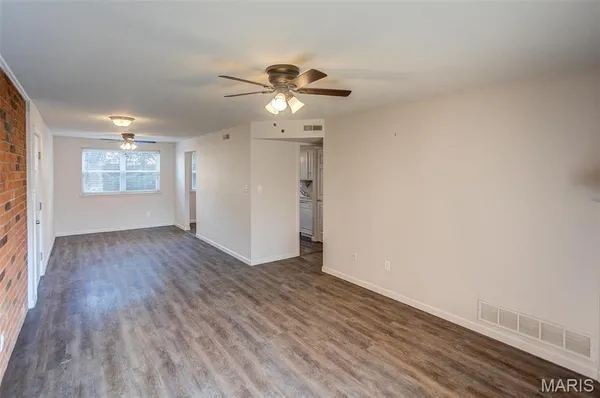 $2,000 | 1926 Hunting Lake Court, Unit 103, St. Louis, MO 63122