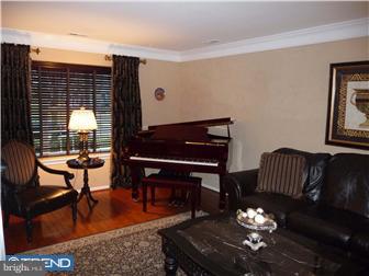 17 Upton Way Sewell, NJ 08080 - Photo 5 of 12 Gallery Image 5