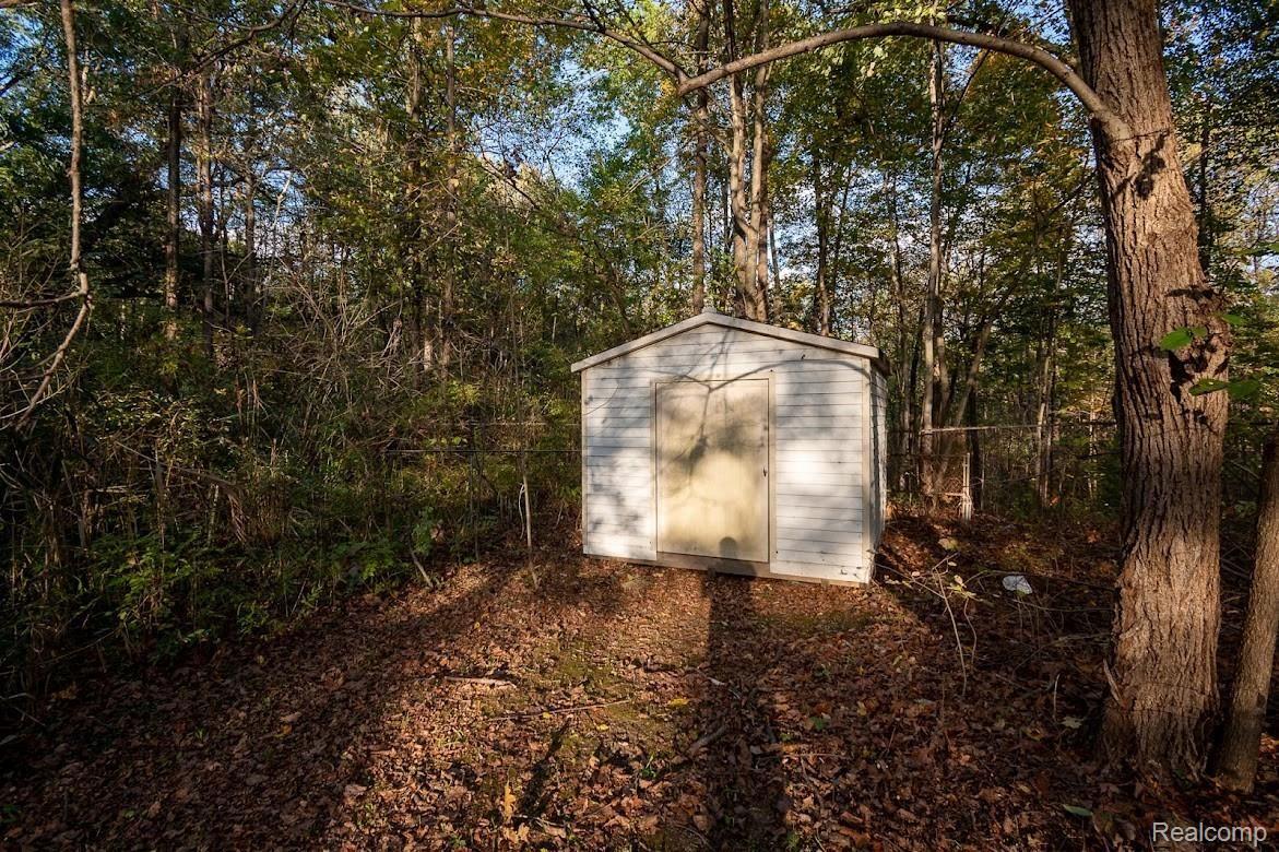 17725 Savage Road Belleville, MI 48111 - Photo 19 of 20 17725 savage shed.jpg