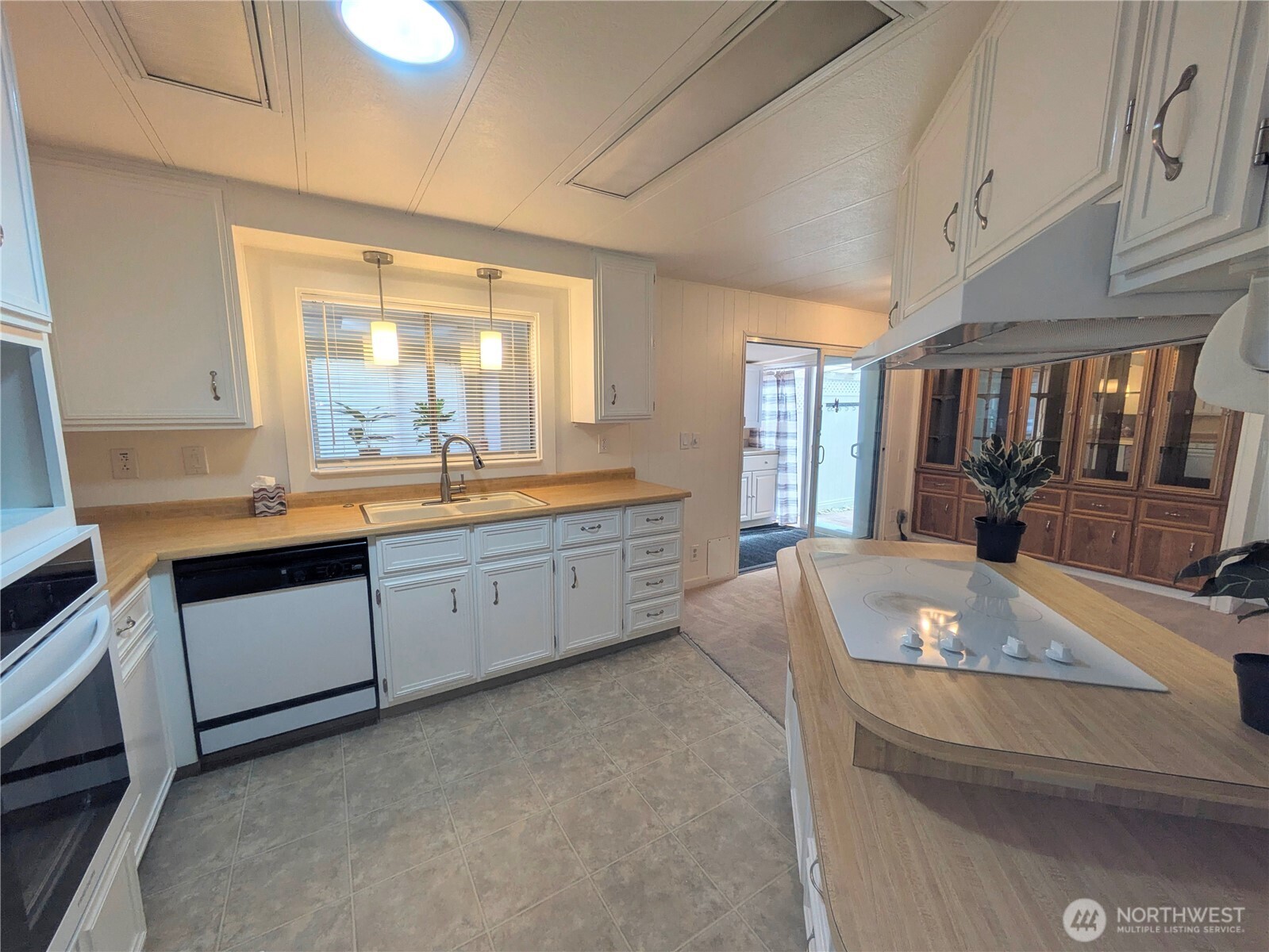 201 Union Avenue Southeast, Unit 217 Renton, WA 98059 - Photo 7 of 24