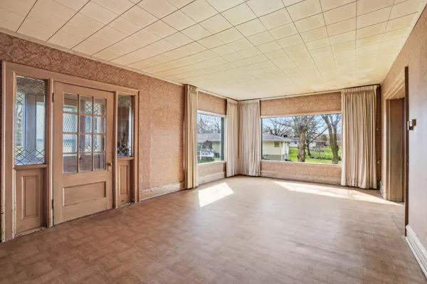 $369,900 | 4055 South 103rd Street, Greenfield, WI 53228