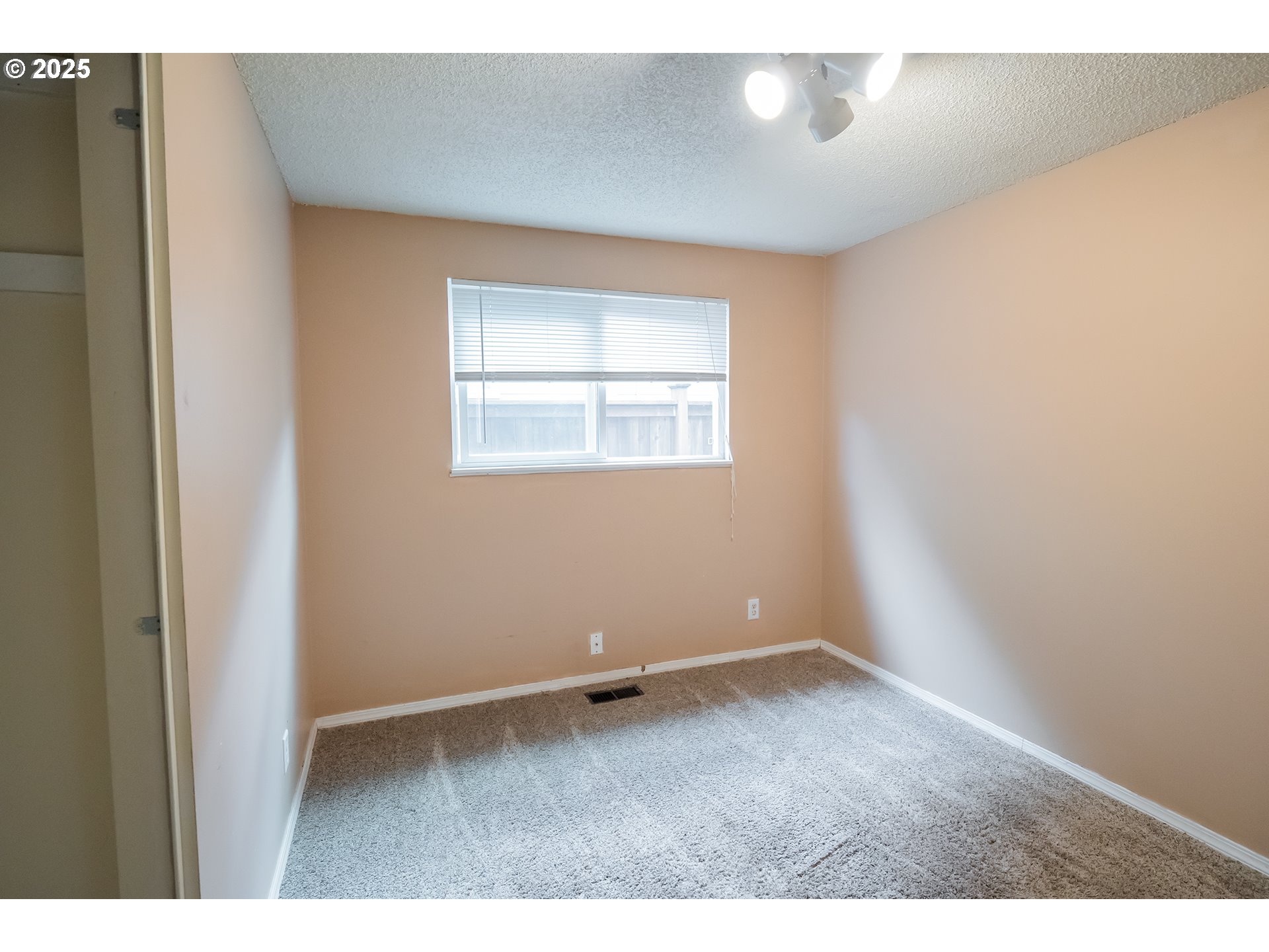 2783 31st Street Springfield, OR 97477 - Photo 17 of 36 Bedroom