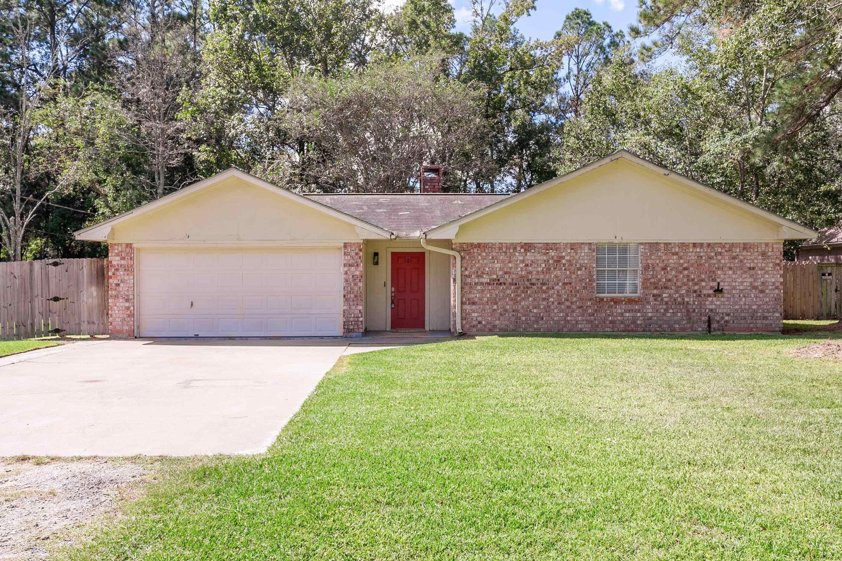 111 Queens Row Lumberton, TX 77657 - Photo 1 of 1