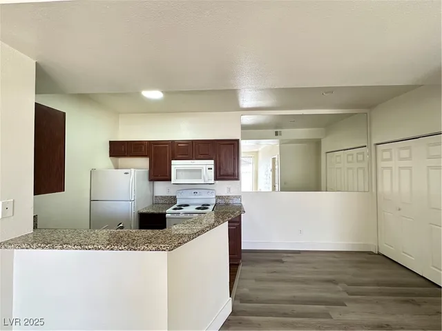 $1,195 | 5142 South Jones Boulevard, Unit 102, Las Vegas, NV 89118