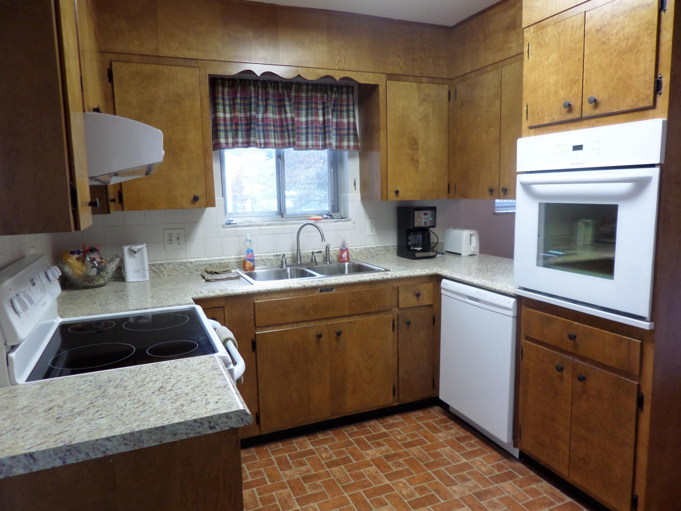 101 Monticello Road Oak Ridge, TN 37830 - Photo 5 of 25 kitchen