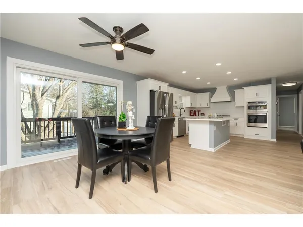 $549,800 | 300 Viking Drive, Mankato, MN 56001