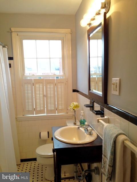 1715 Glen Ridge Road Towson, MD 21286 - Photo 18 of 26 Bath