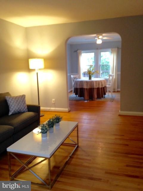 1715 Glen Ridge Road Towson, MD 21286 - Photo 5 of 26 Living Room