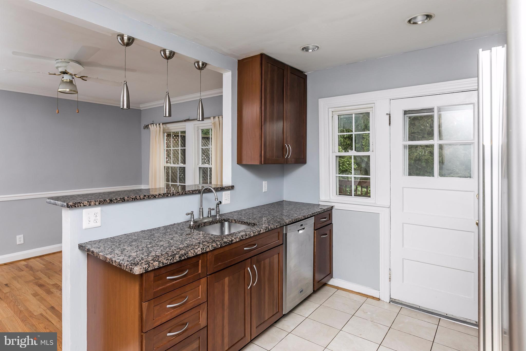 1715 Glen Ridge Road Towson, MD 21286 - Photo 10 of 26 Kitchen