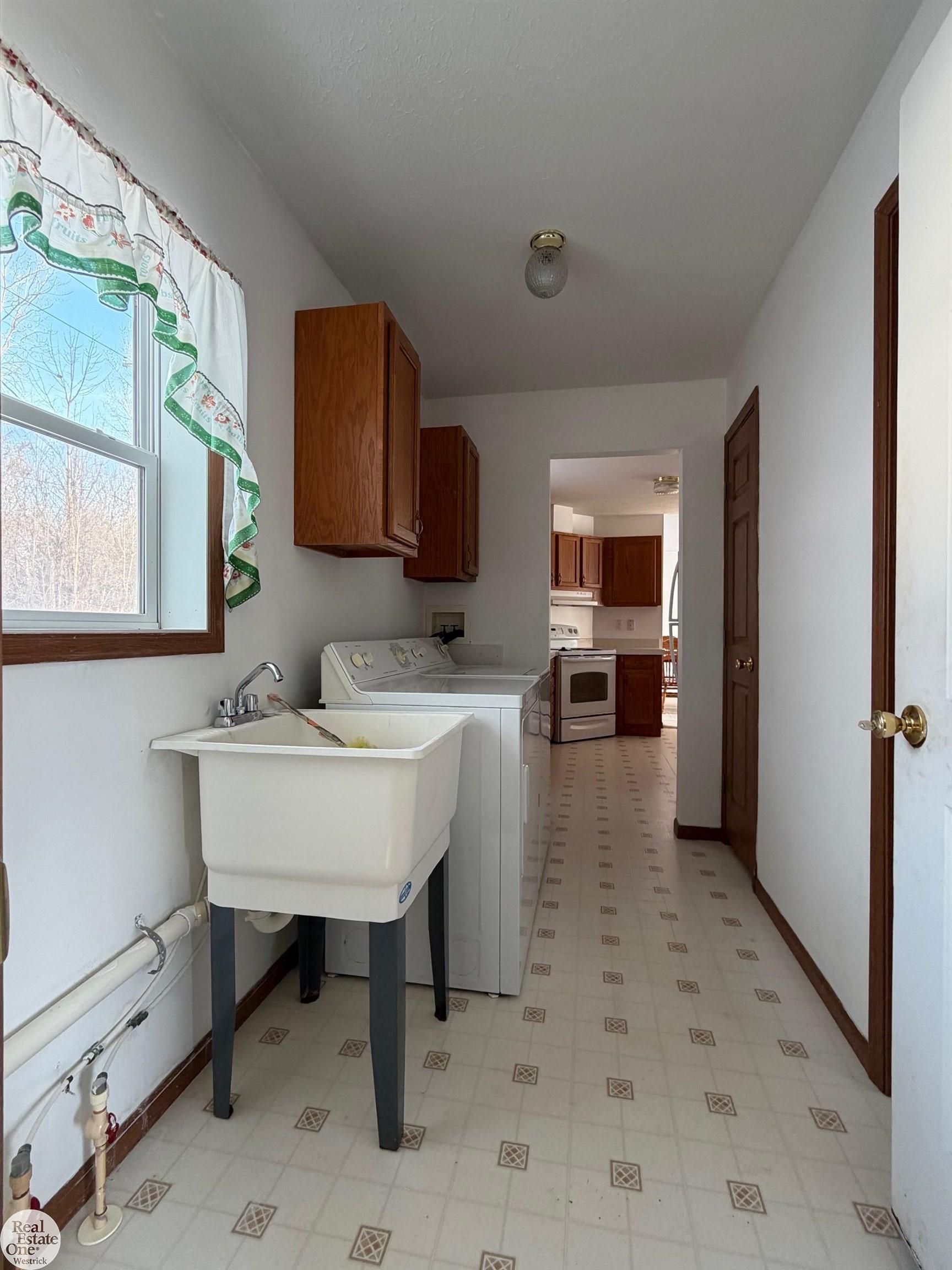 988 Chartier Road Marine City, MI 48039 - Photo 4 of 33 Gallery Image 4