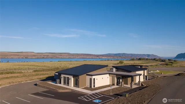 $859,950 | 40 Chinook Drive, Vantage, WA 98950