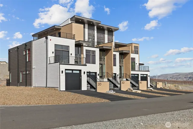 $859,950 | 40 Chinook Drive, Vantage, WA 98950