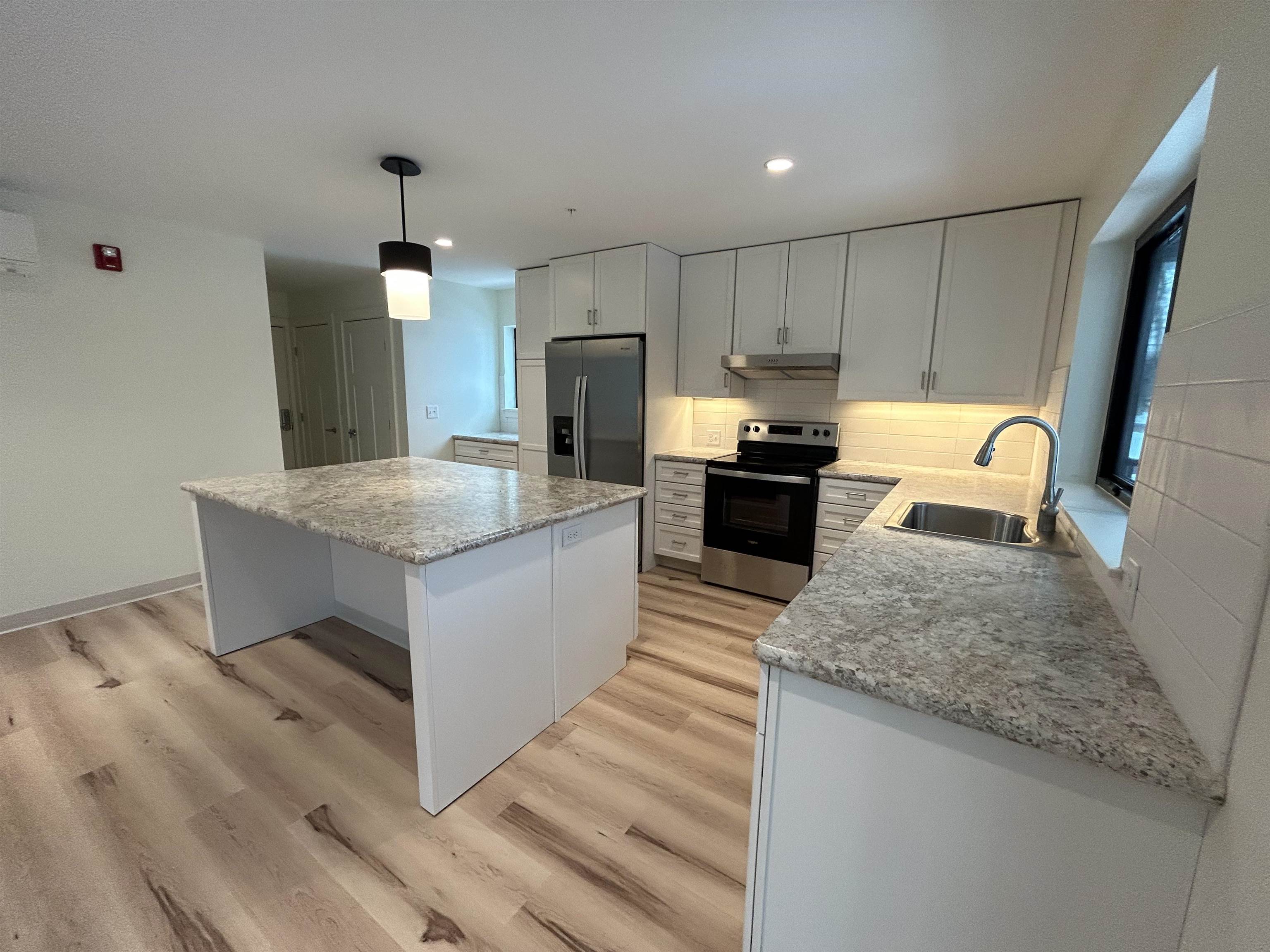 30 Ladds Lane, Unit 2 Epping, NH 03042 - Photo 8 of 19